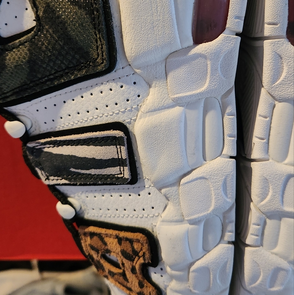 Nike Uptempo